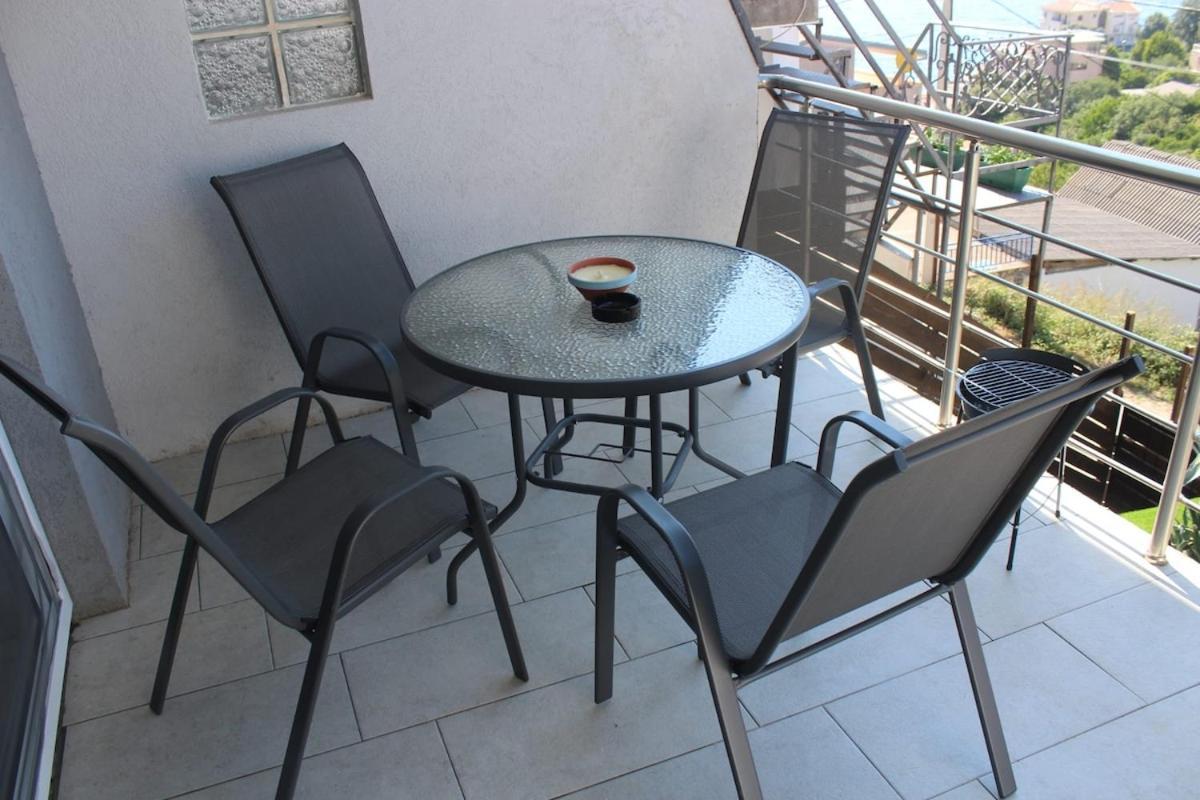 Carefree Apartments Улцинь Экстерьер фото