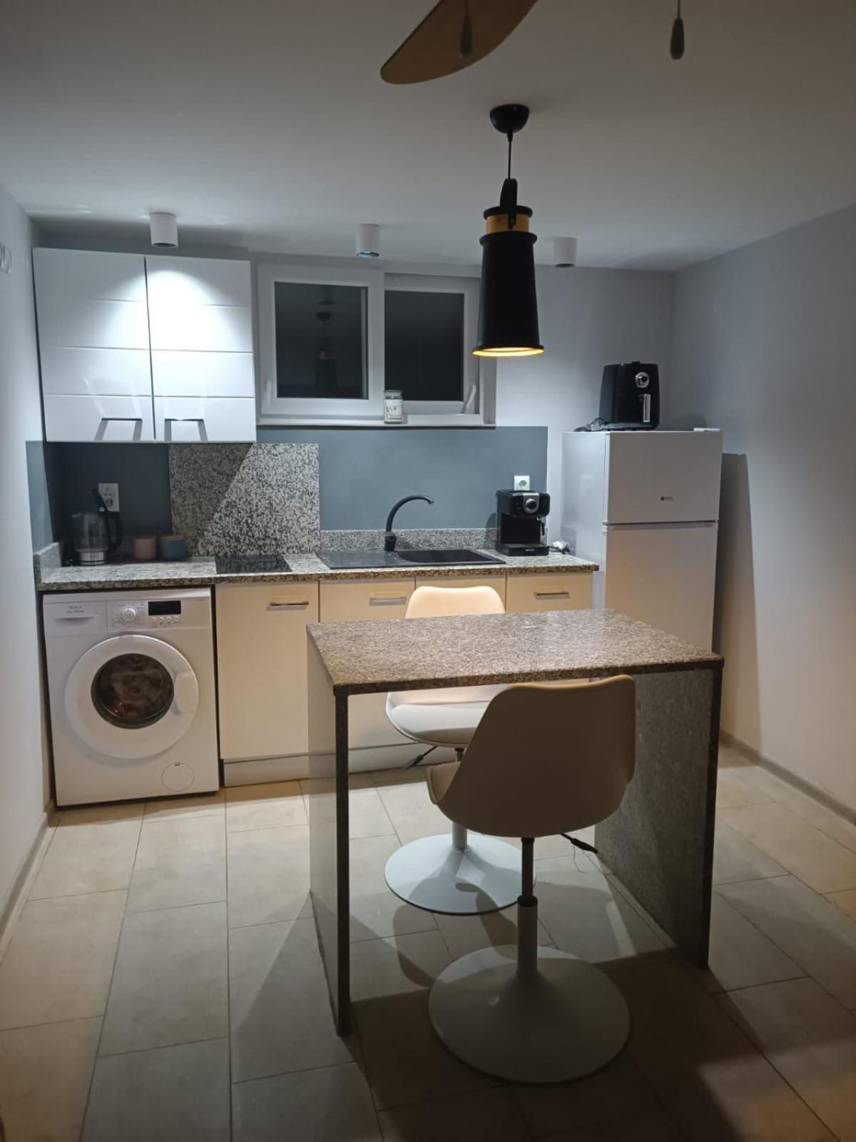 Carefree Apartments Улцинь Экстерьер фото