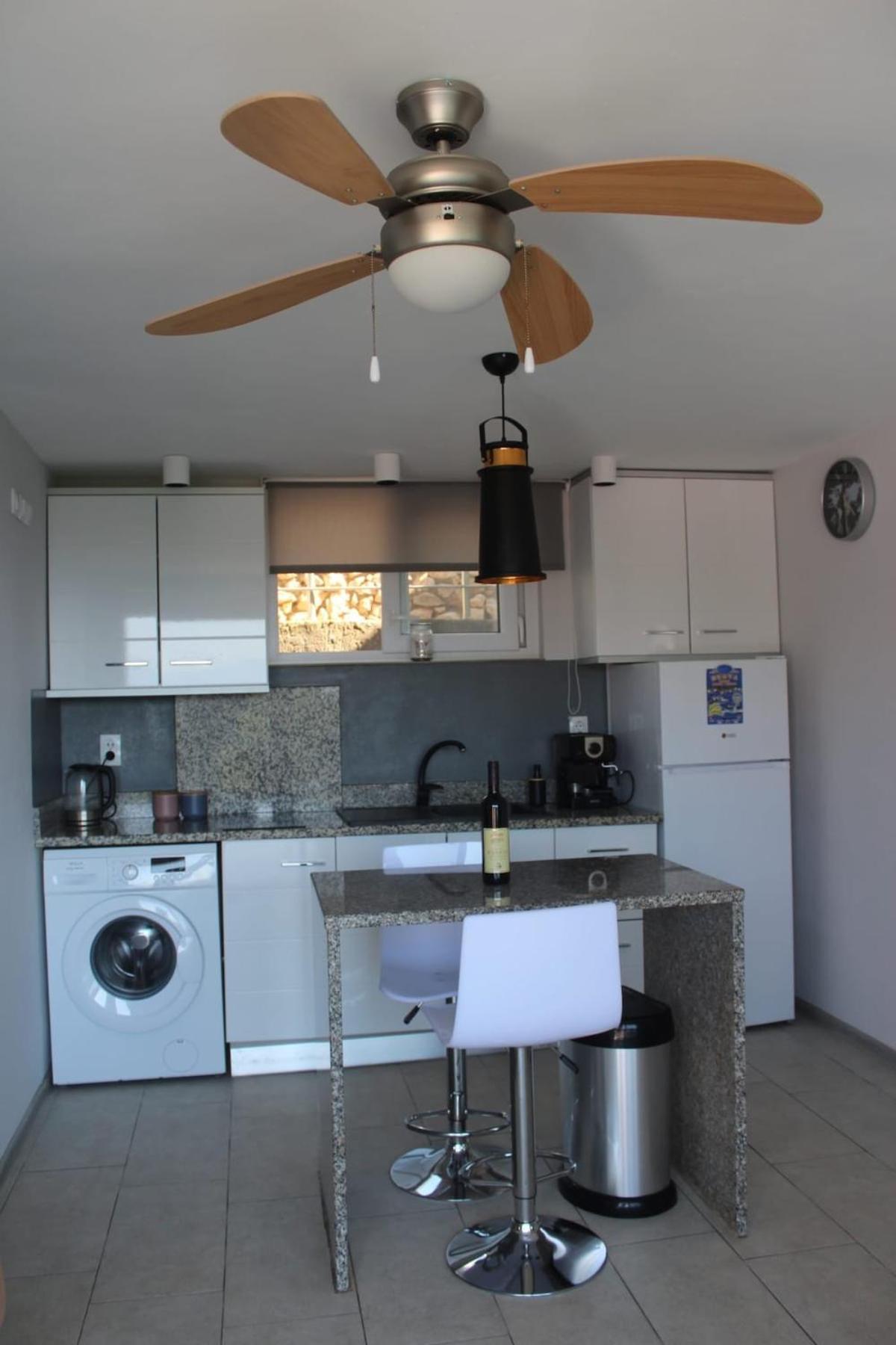Carefree Apartments Улцинь Экстерьер фото